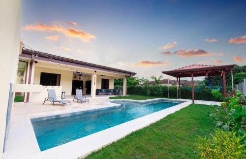 Esterillos Oeste Villa | Villa Alegra De Vivir By Vacation Pura Vida