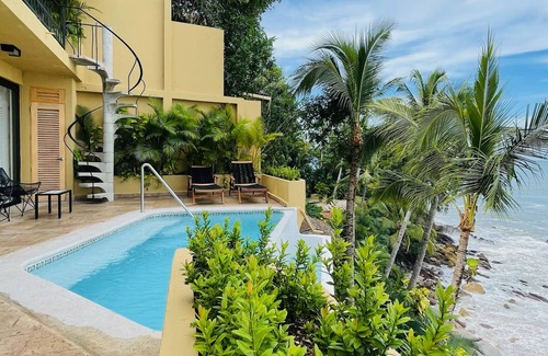 Amapas Villa | Villa Alegre - Private Beachfront 3 Bedroom