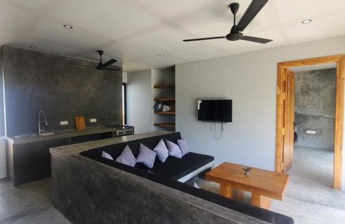 Kathaluwa Villa | Villa Allure & Villa Ahurewa