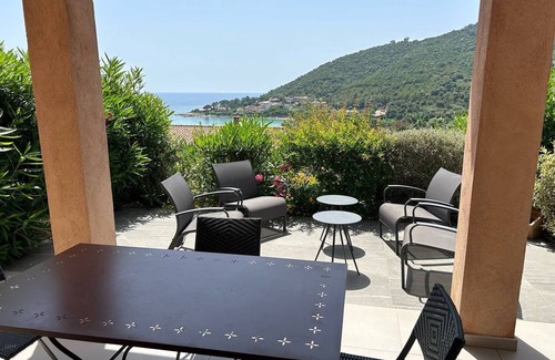 Tarcu House | VILLA ALMA - Classé 3*-IN FRONT OF THE SEA