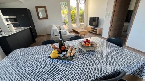 Bastia Apartment | Villa Altea- Lido Marana - piscine privée exclusive - plage à pied - 3 bedrooms house - private swimming pool - beach access on foot