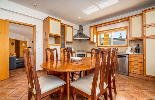 Alvor Villa | Villa 'Alvor' with Sea View, Wi-Fi and Air Conditioning