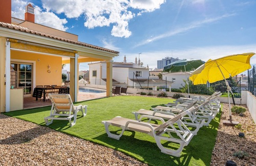 Alvor Villa | Villa 'Alvor' with Sea View, Wi-Fi and Air Conditioning