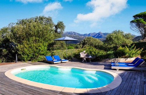 Figari Villa | Villa Amelie - Two Bedroom Villa, Sleeps 4