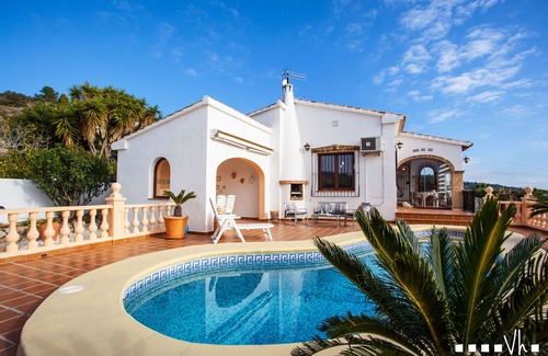 Cometa Villa | Villa AMOR DEL SUR in Senija – 3 bedrooms, private saltwater pool, air conditioning, Wi-Fi and panoramic mountain views