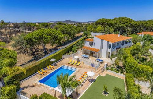 Figueiral Villa | Villa Amora by Villa Plus