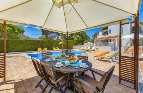 Figueiral Villa | Villa Amora by Villa Plus