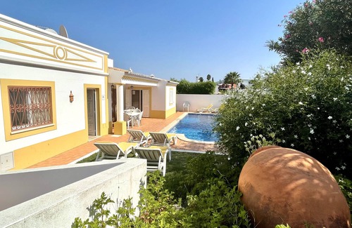 Guia Villa | Villa Ana, a lovely 3 Bedrooms, 3 Bathrooms Perfectly Located, Great Value, Low Budget Villa holiday