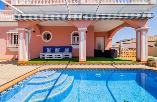 Alora Villa | Villa Ana Todo Confort