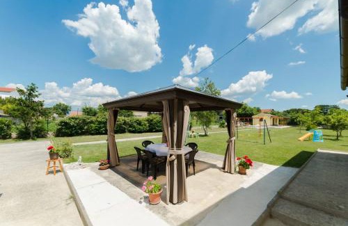 Lovinac Villa | Villa Ana with private pool and large garden- by TA Leut Agency