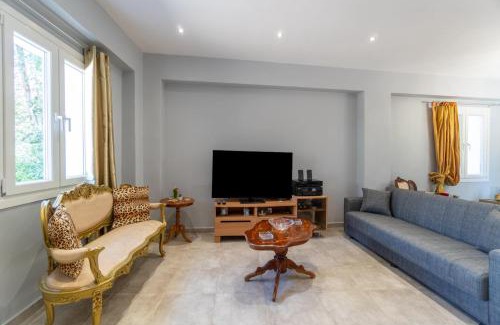 Sinarades House | Villa Angelique