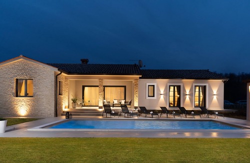 Kapelica Villa | Villa Animo - New holiday home for 8 people with a private pool near Labin.