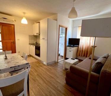 Sobra Apartment | Villa Anita