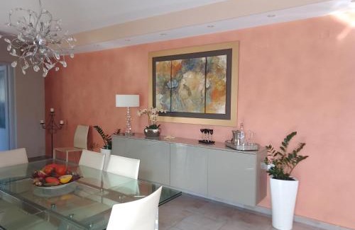 Alinda House | Villa Anna