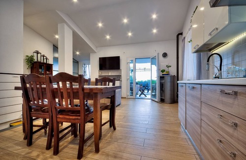 Poggi Villa | Villa Anna with private pool located on ground level 2 bedroom for 6 persons.