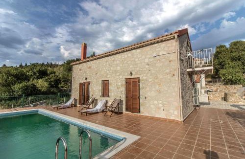 Manganos Villa | Villa Antikleia