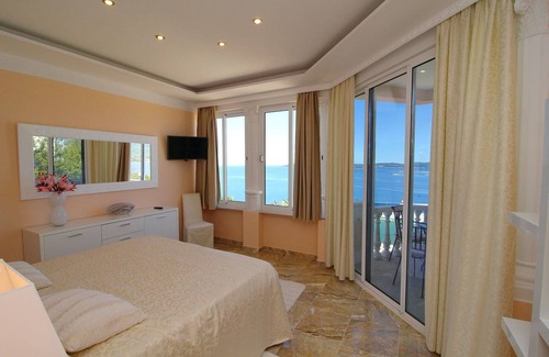 Postup Hotel | Villa Antonio