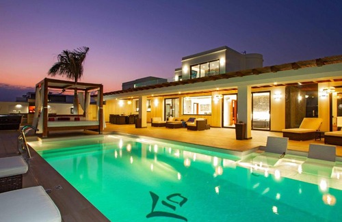 Playa Blanca Villa | Villa Anyaval