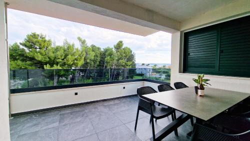 Kastel Stafilic Apartment | Villa Apartments Marko & Šimun