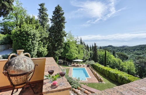 Gambassi Terme Villa | Villa Aprica - Five Bedroom Villa, Sleeps 10