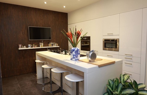 Gold Coast Villa | Villa Armelle at Malmok