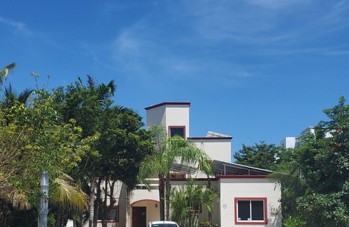 Akumal Villa | Villa Arrecife - Beautiful Villa Sleeps 14 with Private Pool