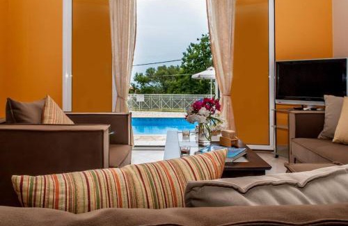 Ratzakli Villa | Villa Asterea Near Beach Private Pool and Sea Views