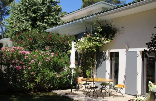 Saint-Marc-Jaumegarde House | Villa at the foot of the Sainte Victoire, Aix en Provence