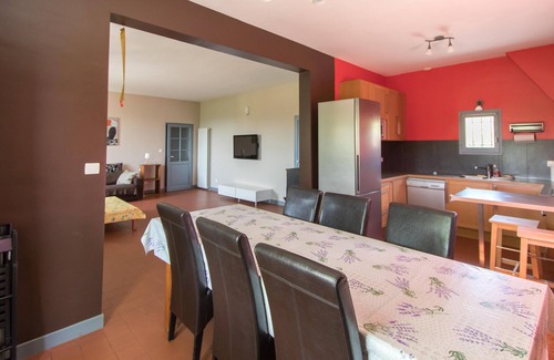 Octon Villa | Villa at Salagou lake, with view on the valley
