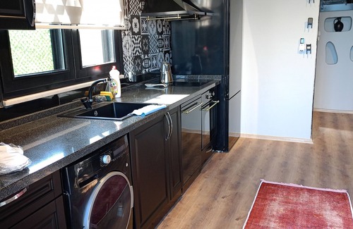 Orhangazi Villa | Villa Atroa Lake House - Cozy Studio Villa on Iznik Lake. Spectacular view.