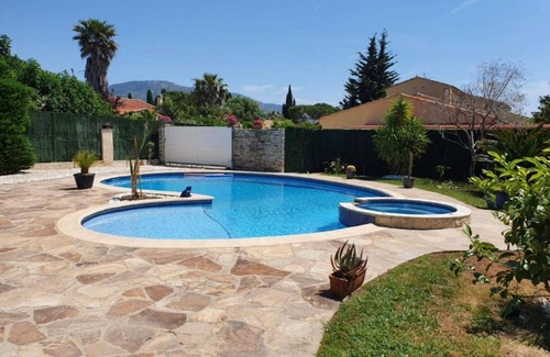 Bormes-Les-Mimosas Villa | Villa au Calme Avec Piscine Privative