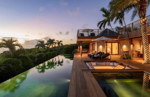 Gouverneur Villa | Villa Aura by Fantasia Villas Including a VIP CHEF