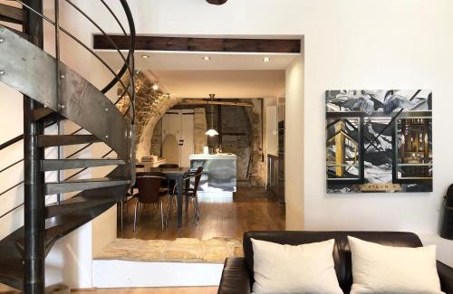 Forcalquier Villa | Villa Authentique et Architecturale - Centre Ville