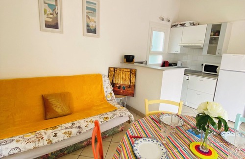 Saint-Cyprien Plage Villa | 🌼 Villa aux Capellans with terrace and pool 🌼