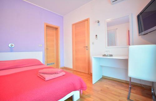 Srebreno Bed & Breakfast | Villa Avantgarde