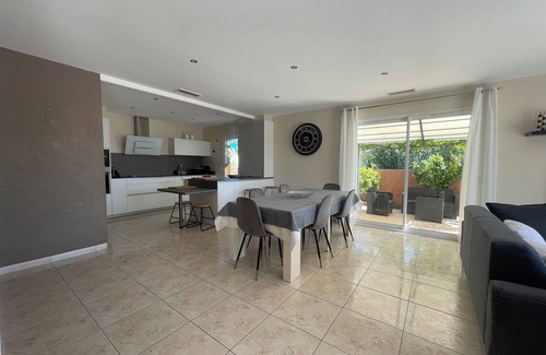 Banyuls-dels-Aspres Villa | Villa Avec Piscine,barbecue,terrasse,proche de la Mer. Idéal Pour les Familles