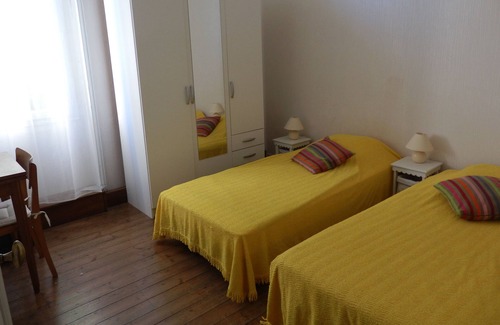 Chatelaillon-Plage House | Villa Avec Jardin Privatif Centre Ville Proche de la mer et Tous Commerces