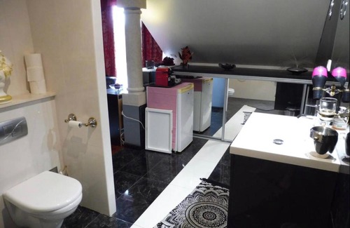 Morsang-sur-Seine House | Villa avec piscine/jacuzzi (intérieure)