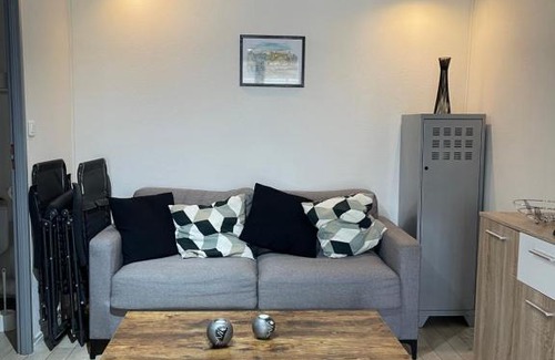 Saint-Pierre-la-Mer House | Villa avec terrasse 6 couchages saint pierre la mer parking privatif