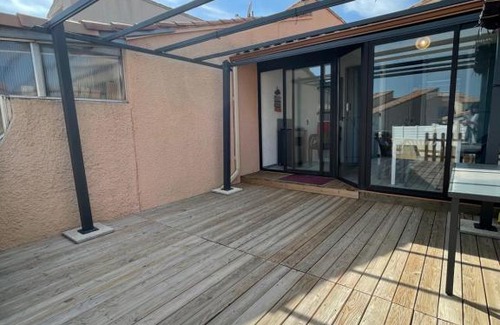 Saint-Pierre-la-Mer House | Villa avec terrasse 6 couchages saint pierre la mer parking privatif
