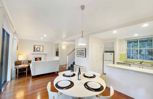 Pokolbin Villa | Villa Azille - 2-Storey Villa at Cypress Lakes Resort