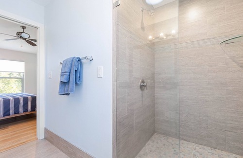 Marineland Acres House | Villa Azul is calling! Short walk or bike ride to beach access!