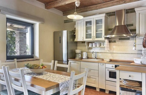 Muntic Villa | Villa Azur Comfortable holiday residence