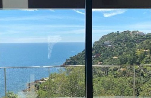 Theoule-Superieur Villa | Villa Azur