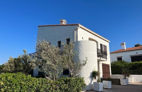 Banyuls-sur-Mer Villa | Villa B. A unique location with sea view