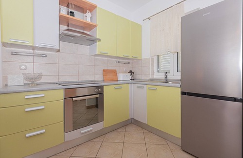 Pirovac House | Villa Bašić (V8801-K1) - Pirovac
