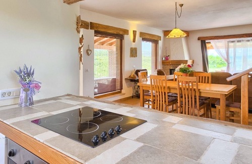 Pazin House | Villa Bacula with private pool, garden, free WiFi, free parking, quiet area