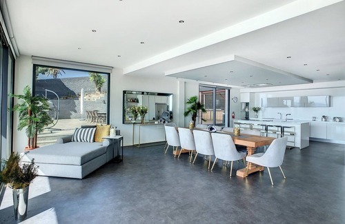 Machico House | Villa Bahari - Five Bedroom House, Sleeps 10