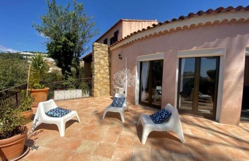 Bandol Villa | VILLA BANDOL PROCHE du PORT et DES PLAGES