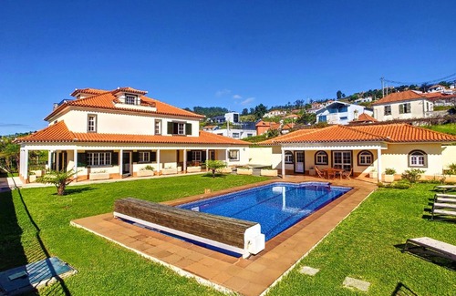 Estreito da Calheta Villa | Villa Baradaye by LovelyStay